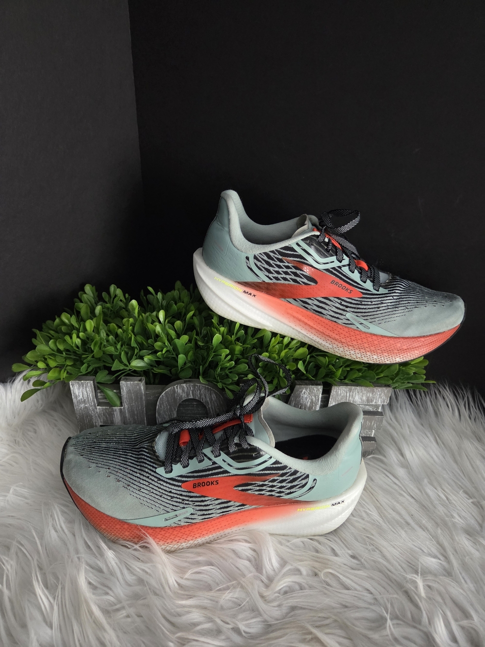 Brooks Hyperion Max Blue And Orange Women’s Running Shoes — Size 8
